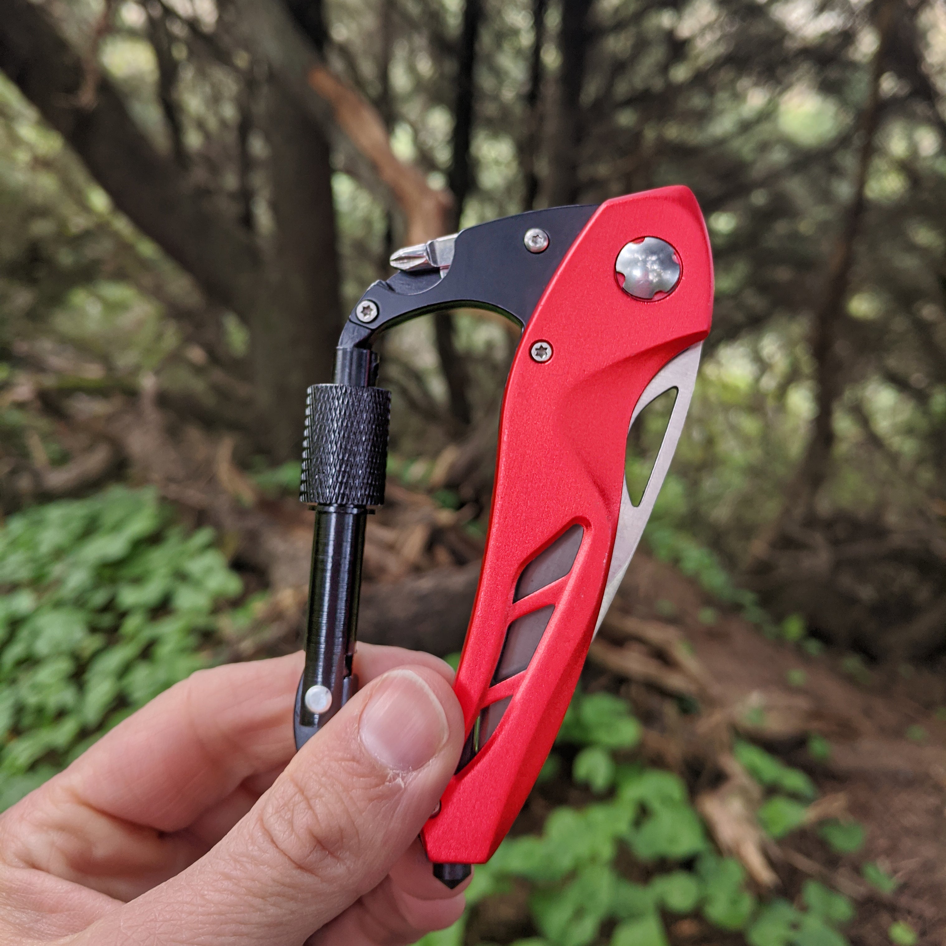 lifestyle outdoors closed fix it carabiner multitool and pocket knife for every day carry